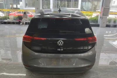 Volkswagen ID.3 2021, 31700 км, за 13488 USD
