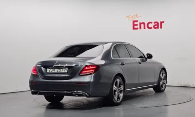 Mercedes-Benz E-Class 2019, 72211 км, за 14000.12 USD
