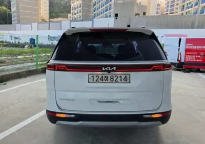 Kia Canival 2023, 87020 км, за 4253.64 USD