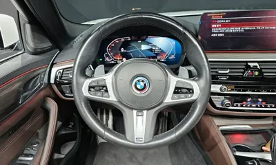 BMW 5-Series 2021, 45792 км, за 27259.58 USD - фото 13