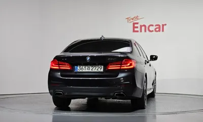 BMW 5-Series 2018, 200965 км, за 11164.74 USD