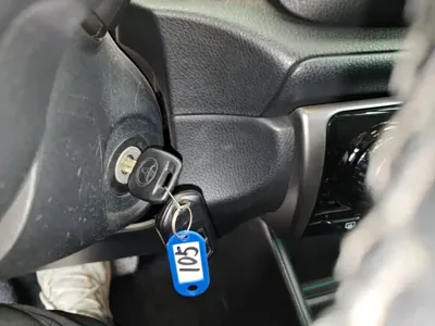 Toyota Yaris L 2018, 90500 км, за 4855.7 USD - фото 9