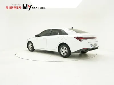 Hyundai Avante 2023, 39476 км, за 7504.89 USD