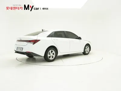 Hyundai Avante 2023, 39476 км, за 7504.89 USD