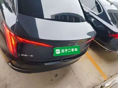 Hongqi Hongqi E-QM5 2025, 25000 км, за 12090.27 USD