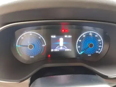 Hongqi Hongqi E-QM5 2025, 25000 км, за 12031.85 USD - фото 8