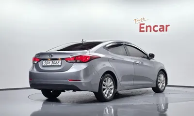 Hyundai Avante 2015, 91914 км, за 3216.49 USD
