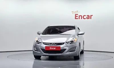 Hyundai Avante 2015, 91914 км, за 3216.49 USD