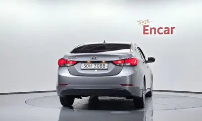 Hyundai Avante 2015, 91914 км, за 3216.49 USD