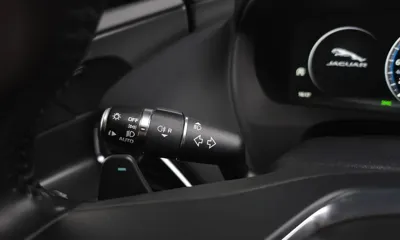 Jaguar XE 2018, 111013 км, за 5789.75 USD - фото 16