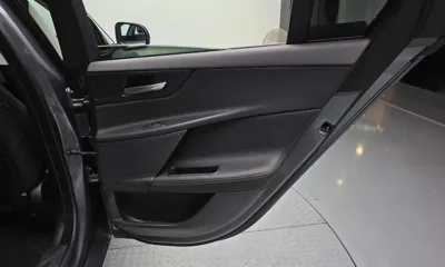 Jaguar XE 2018, 111013 км, за 5789.75 USD - фото 25