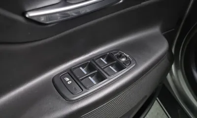 Jaguar XE 2018, 111013 км, за 5789.75 USD - фото 28