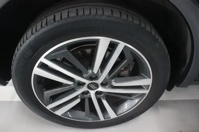 Audi Q5 2021, 82873 км, за 22909.28 USD