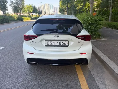 Infiniti Q30 2019, 90000 км, за 8456.94 USD