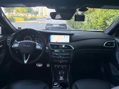 Infiniti Q30 2019, 90000 км, за 8456.94 USD