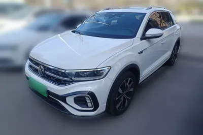Volkswagen T-Roc · 2023 год
