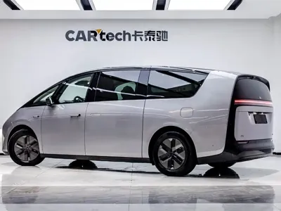 Li Auto Li MEGA 2025, 10900 км, за 65532.71 USD
