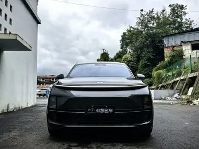 Li Auto Li L8 2023, 50000 км, за 30723.36 USD