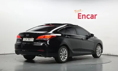 Hyundai i40 2012, 79900 км, за 4463.7 USD