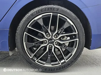 Kia K5 2021, 80250 км, за 11140.07 USD