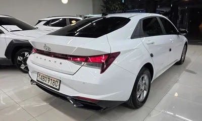 Hyundai Avante 2021, 99875 км, за 9302.64 USD