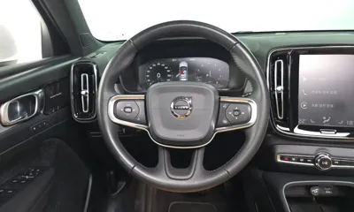 Volvo XC40 2020, 108395 км, за 15032.17 USD - фото 13