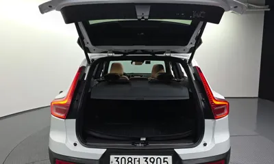 Volvo XC40 2020, 108395 км, за 15032.17 USD - фото 20