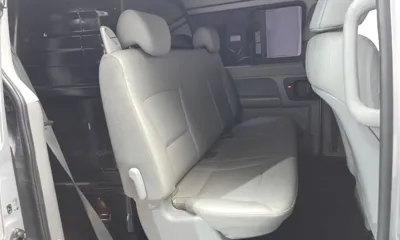 Hyundai Starex 2019, 117634 км, за 8867.57 USD - фото 11