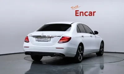 Mercedes-Benz E-Class 2020, 127188 км, за 13846.45 USD - фото 2