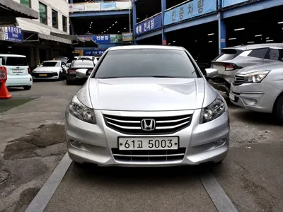 Honda Accord · 2011 год