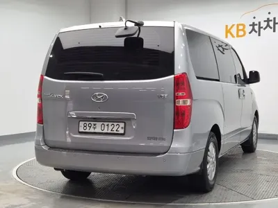 Hyundai Starex 2017, 91335 км, за 7280.76 USD