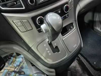 Hyundai Starex 2017, 91335 км, за 7280.76 USD - фото 12
