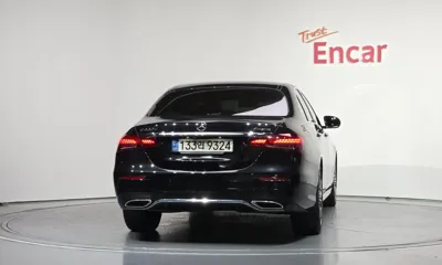 Mercedes-Benz E-Class 2021, 36500 км, за 25928.84 USD