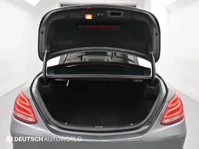 Mercedes-Benz C-Class 2017, 97318 км, за 8264.41 USD - фото 19