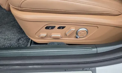 Hyundai Grandeur 2023, 40836 км, за 20810.58 USD - фото 32