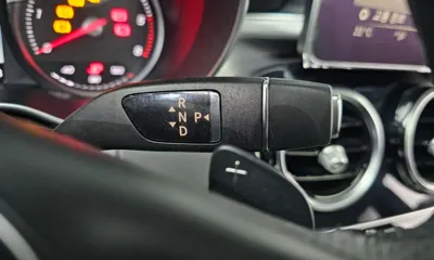 Mercedes-Benz C-Class 2018, 59731 км, за 11034.03 USD - фото 9