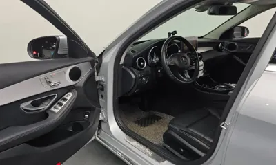 Mercedes-Benz C-Class 2018, 59731 км, за 11034.03 USD - фото 10