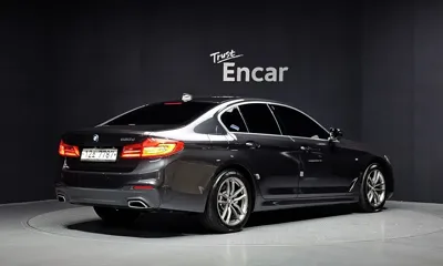 BMW 5-Series 2018, 98742 км, за 16576.73 USD