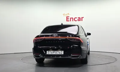 Hyundai Grandeur 2020, 70231 км, за 15064.42 USD