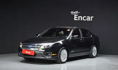Ford Fusion · 2012 год