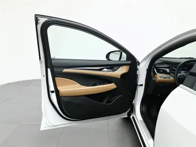 Buick LaCrosse 2018, 132200 км, за 7042.97 USD - фото 8