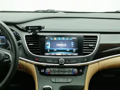 Buick LaCrosse 2018, 132200 км, за 7042.97 USD - фото 12