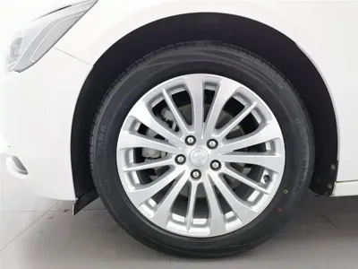 Buick LaCrosse 2018, 132200 км, за 7042.97 USD - фото 17
