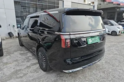 Zeekr 009 2024, 2100 км, за 58652 USD