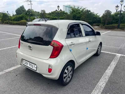 Kia Morning 2013, 98327 км, за 2459.07 USD