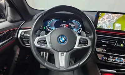 BMW 5-Series 2023, 34134 км, за 31203.27 USD - фото 13