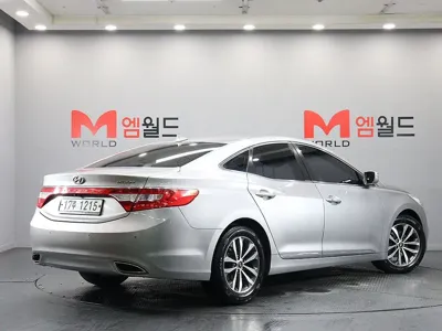 Hyundai Grandeur 2012, 157355 км, за 2593.77 USD