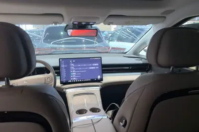 Xpeng X9 2025, 7600 км, за 41824 USD - фото 21