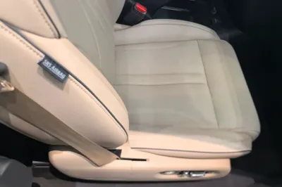 Xpeng X9 2025, 7600 км, за 41824 USD - фото 23