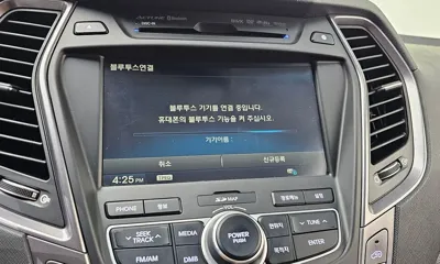 Hyundai Santafe 2015, 56666 км, за 7745.83 USD - фото 29
